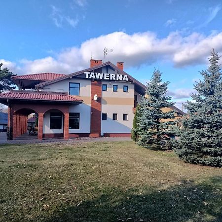 Hotel Tawerna-Stawiska Garbatka-Letnisko Exterior foto