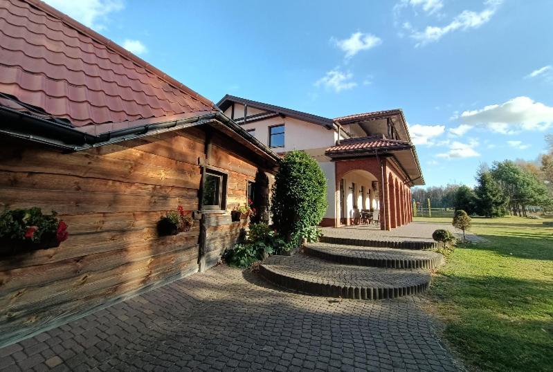 Hotel Tawerna-Stawiska Garbatka-Letnisko Exterior foto