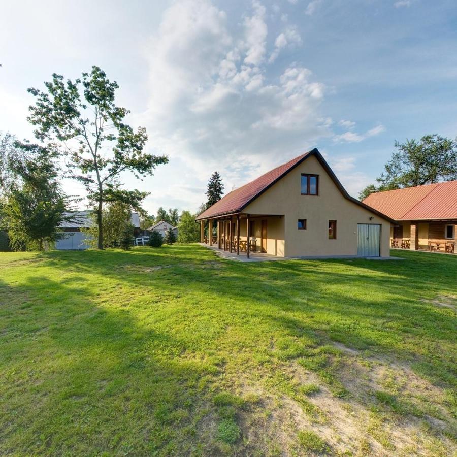 Hotel Tawerna-Stawiska Garbatka-Letnisko Exterior foto