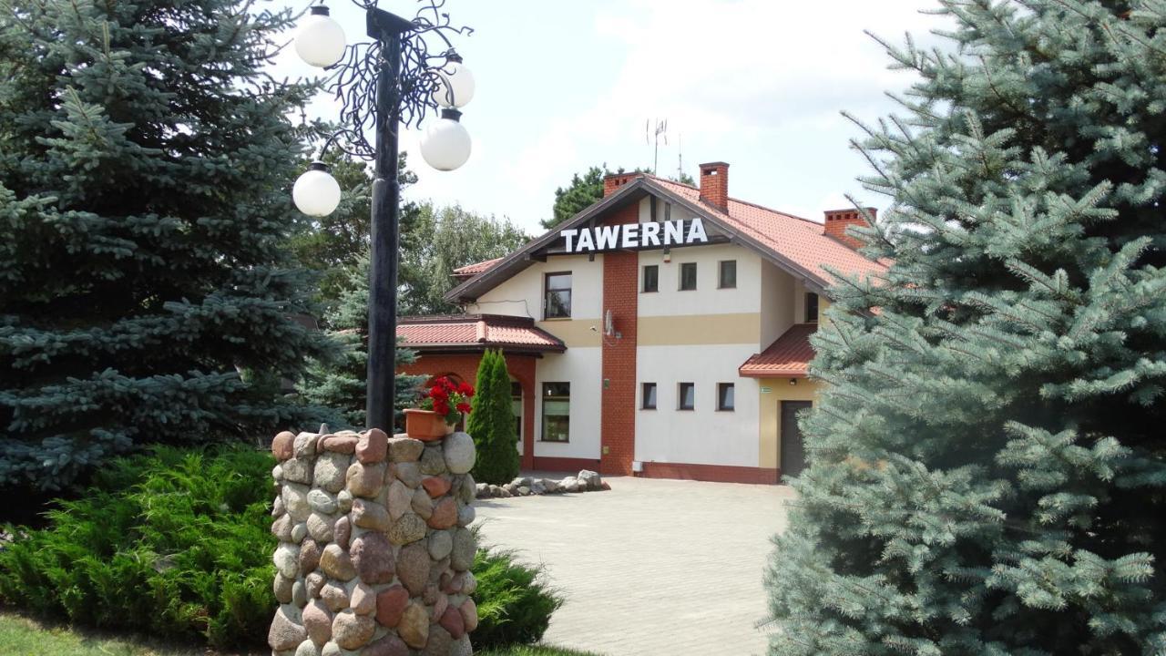 Hotel Tawerna-Stawiska Garbatka-Letnisko Exterior foto