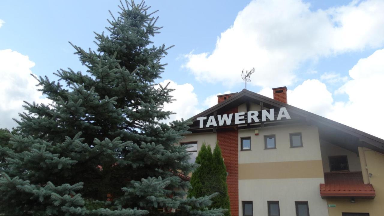 Hotel Tawerna-Stawiska Garbatka-Letnisko Exterior foto